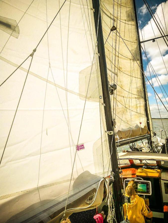 Zeilschip Lucia Hotel Влисинген Екстериор снимка